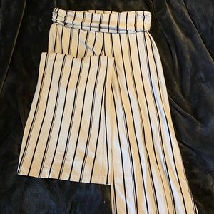 Wide leg pants